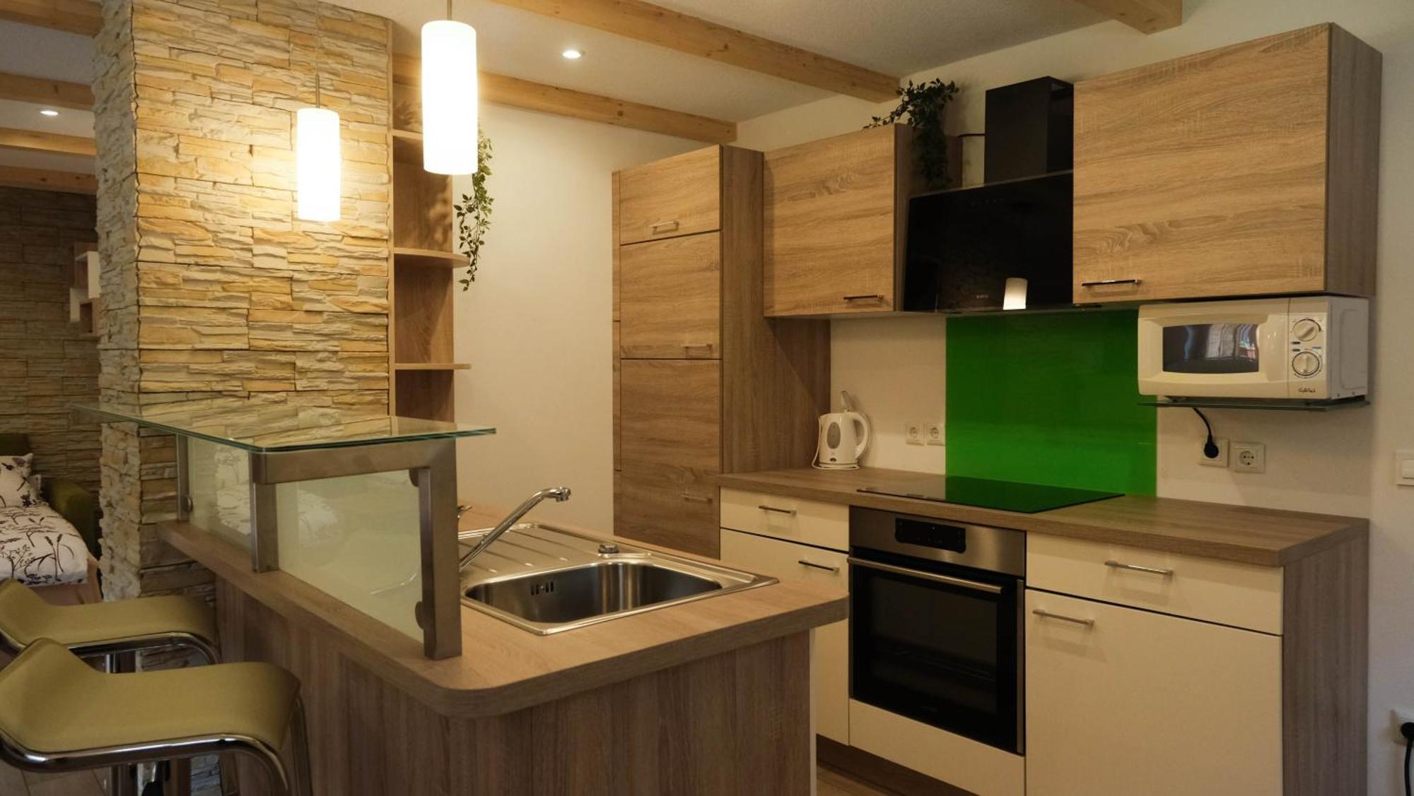 Vitanje Hisa Lunna - Apartments In A Forest Paradise מראה חיצוני תמונה